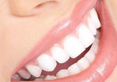 牙齿变白有什么好方法-义齿厂家