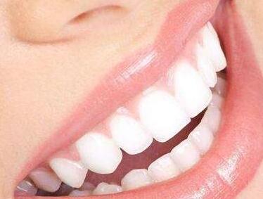 导致牙颌畸形的不良习惯有哪些-义齿厂家