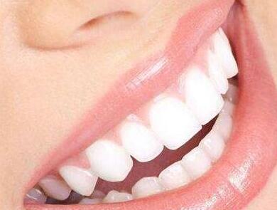 导致牙颌畸形的不良习惯有哪些？ | 义齿厂家