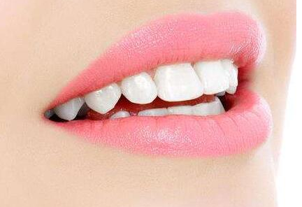 牙齿保健：维护口腔健康的关键 | 义齿厂家